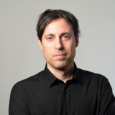 Dr. Marc Calmbach
